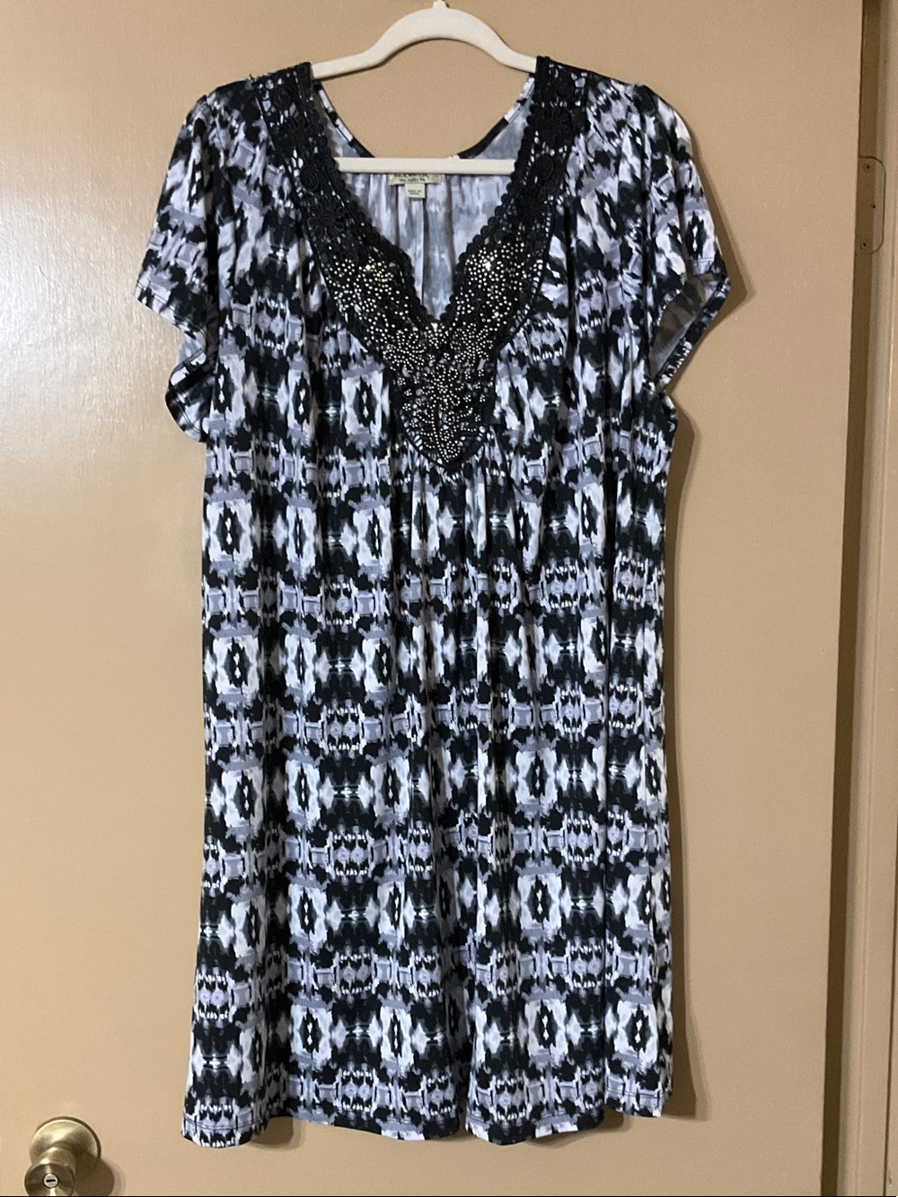ONE WORLD Black & White V-Neck Midi Dress with Rhinestones